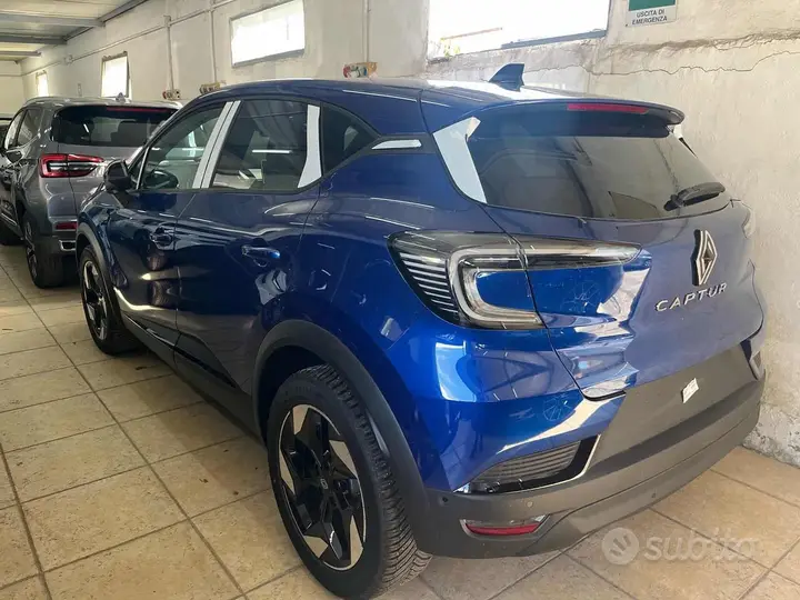 Renault Captur 2026 photo 2