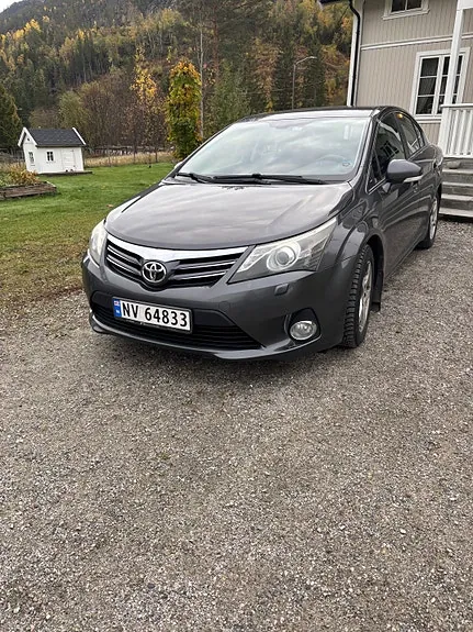 Toyota Avensis 2012 photo 2