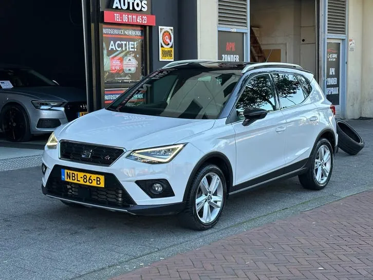 Seat Arona
