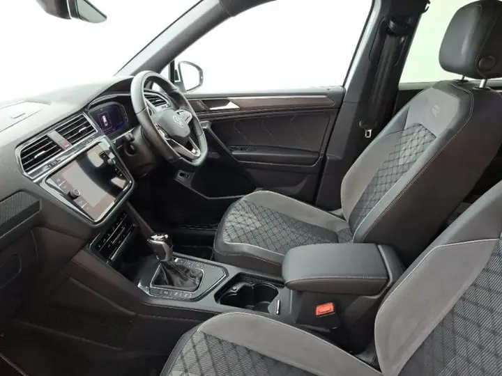 Volkswagen Tiguan Allspace 2023 photo 5