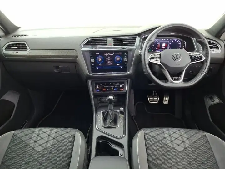 Volkswagen Tiguan Allspace 2023 photo 3