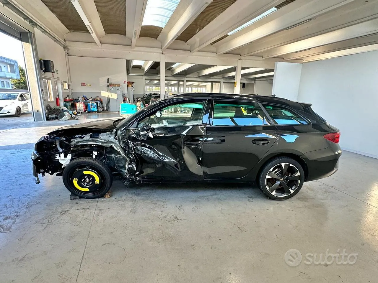Cupra Leon Sportstourer 2025 photo 4