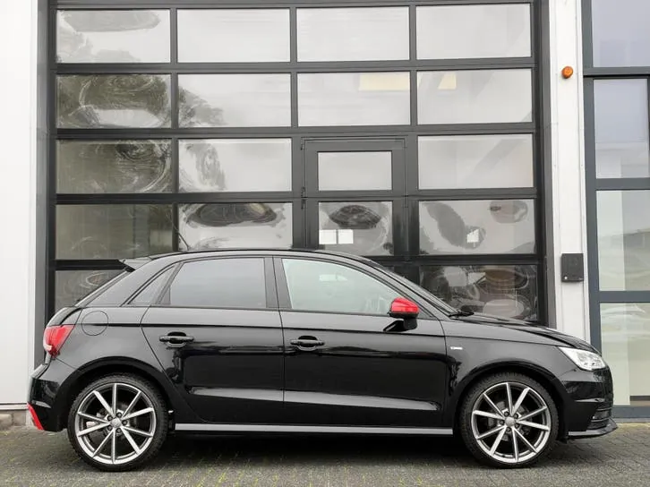 Audi A1 2015 photo 3