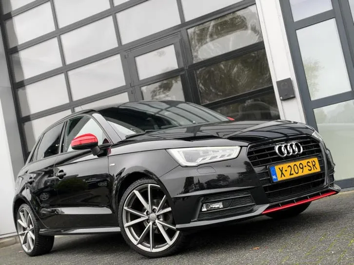 Audi A1 2015 photo 2