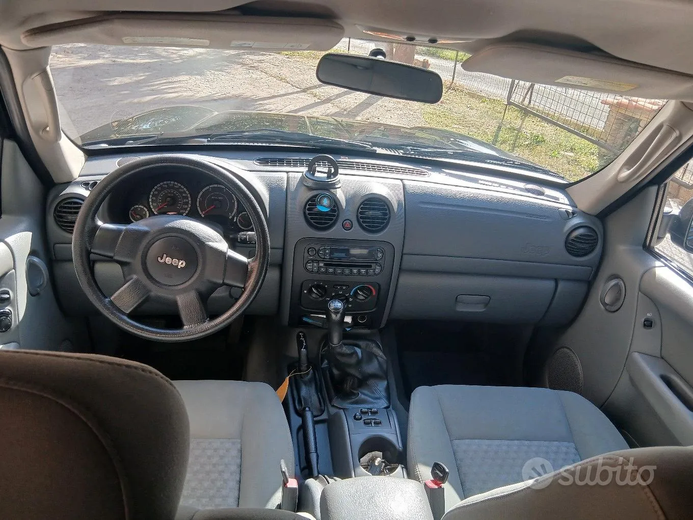 Jeep Cherokee 2005 photo 5