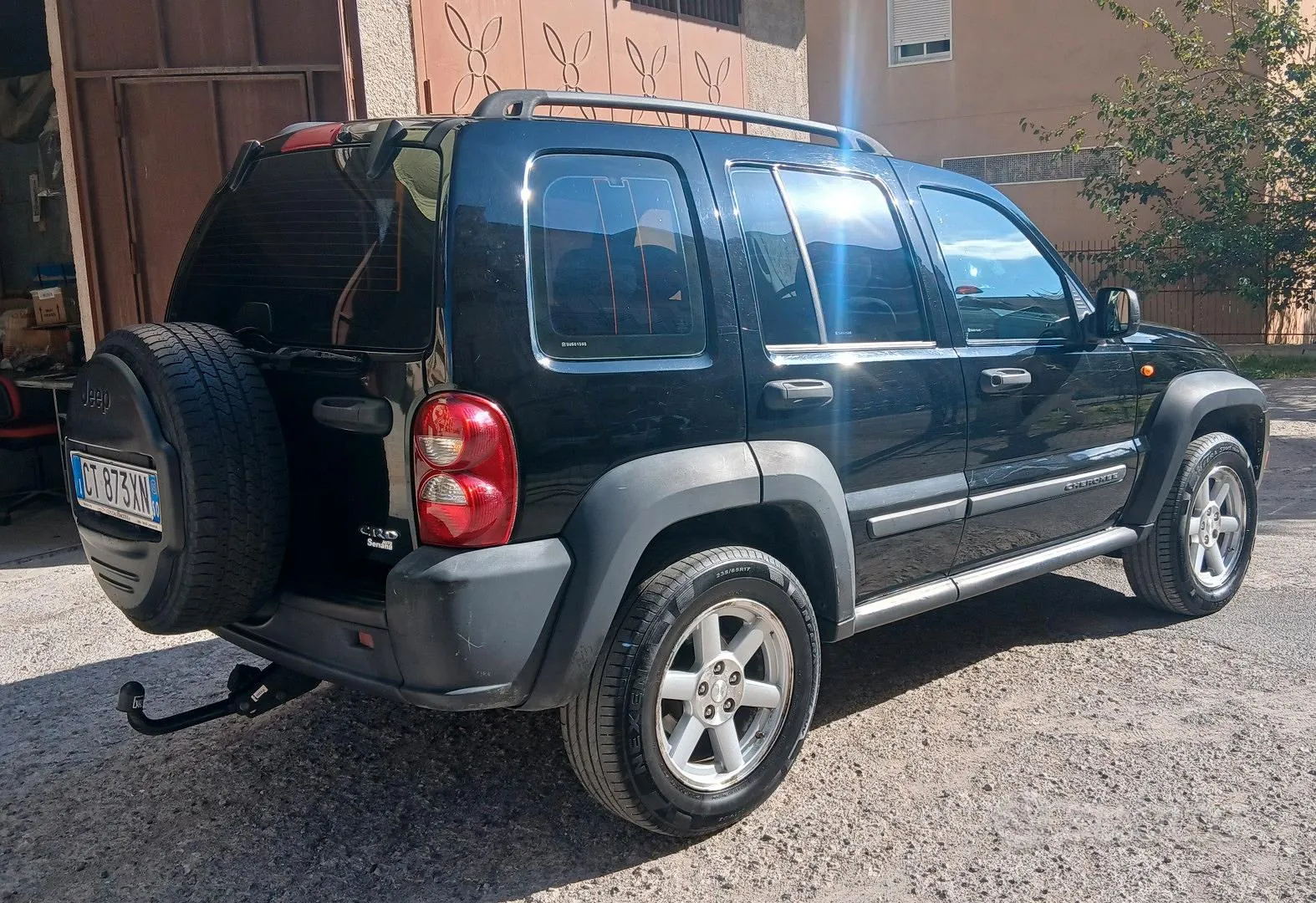 Jeep Cherokee 2005 photo 3
