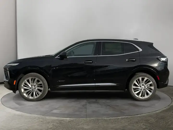 Buick Envision 2026 photo 2