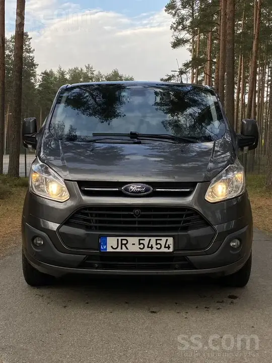 Ford Tourneo Custom 2015 photo 2