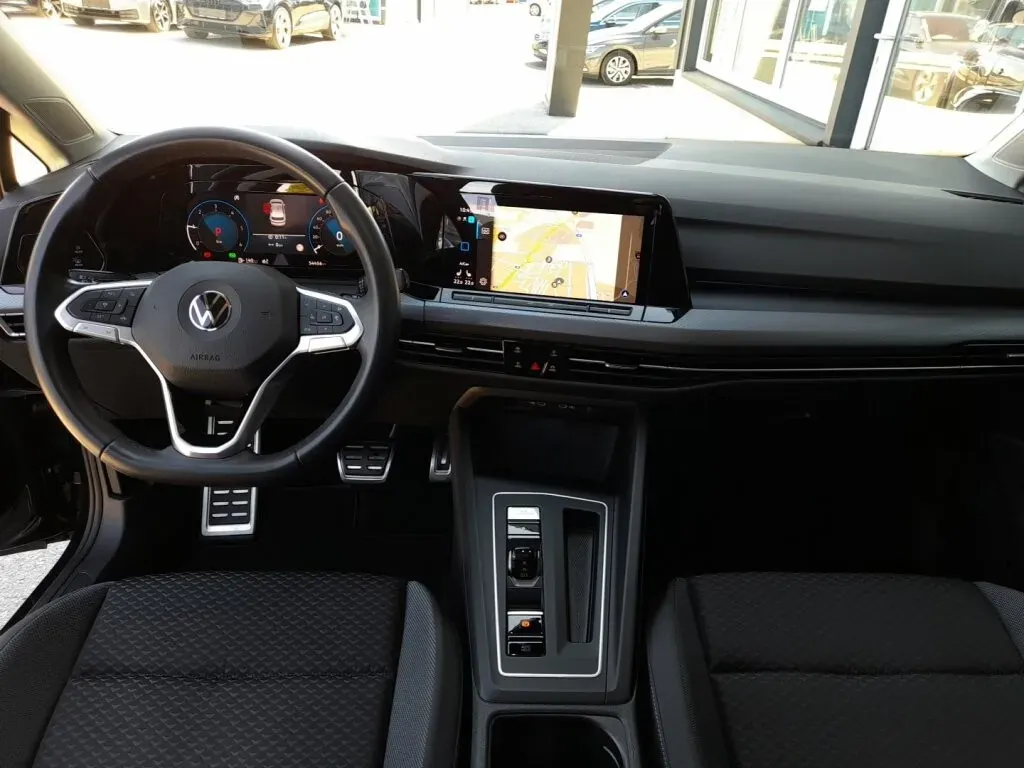 Volkswagen Golf 2022 photo 3