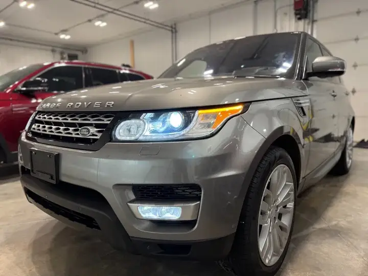 Land Rover Range Rover Sport 2017 photo 2