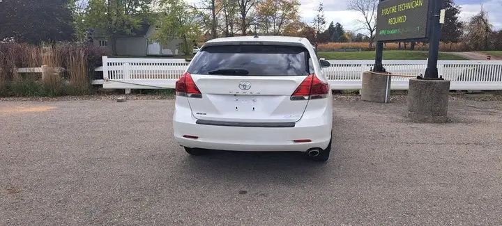 Toyota Venza 2015 photo 5