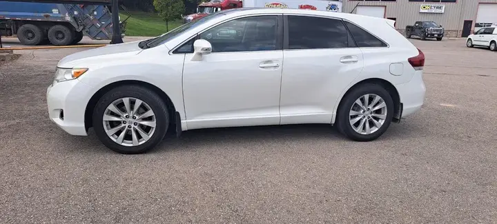 Toyota Venza 2015 photo 3