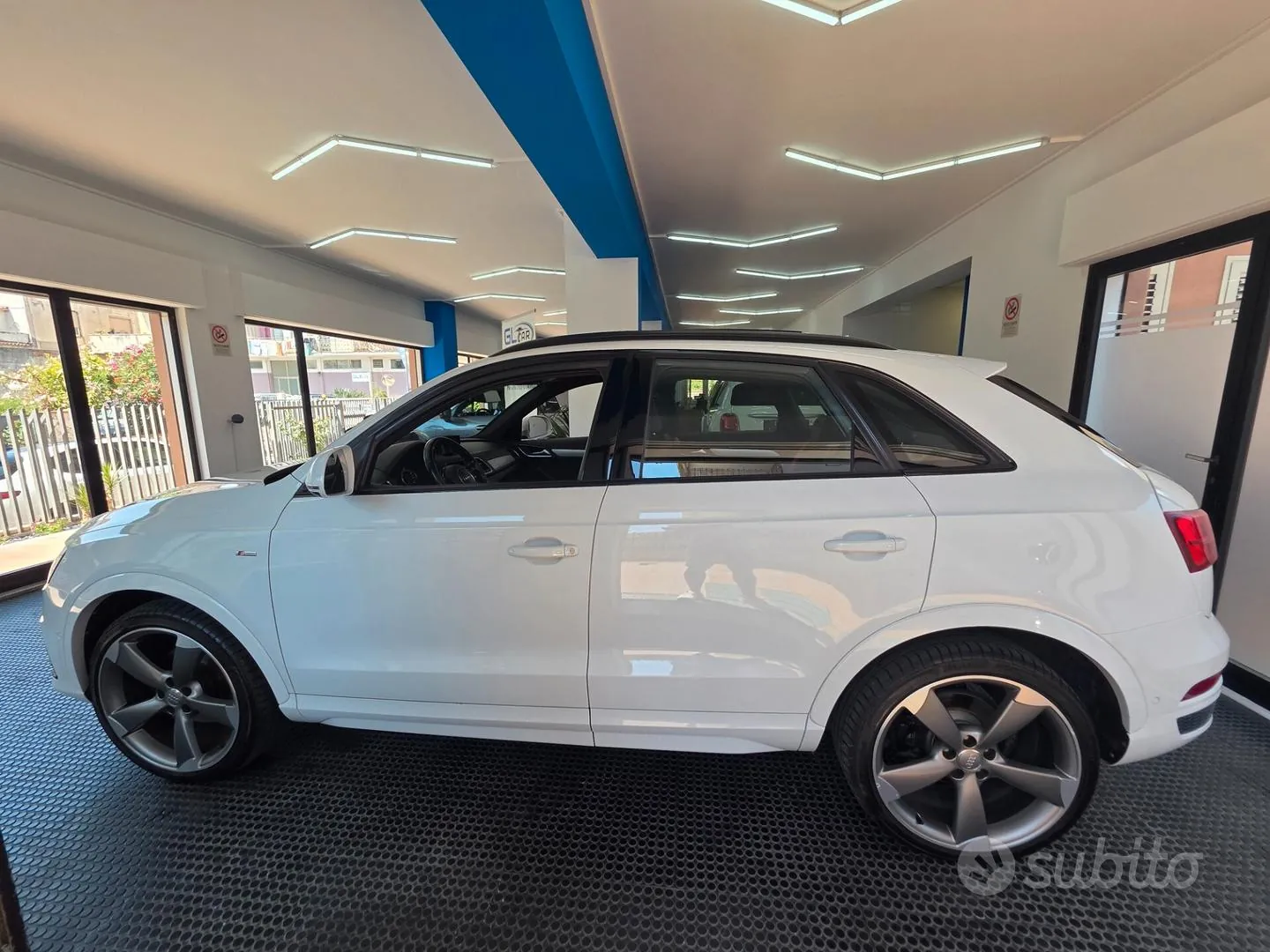 Audi Q3 2016 photo 4