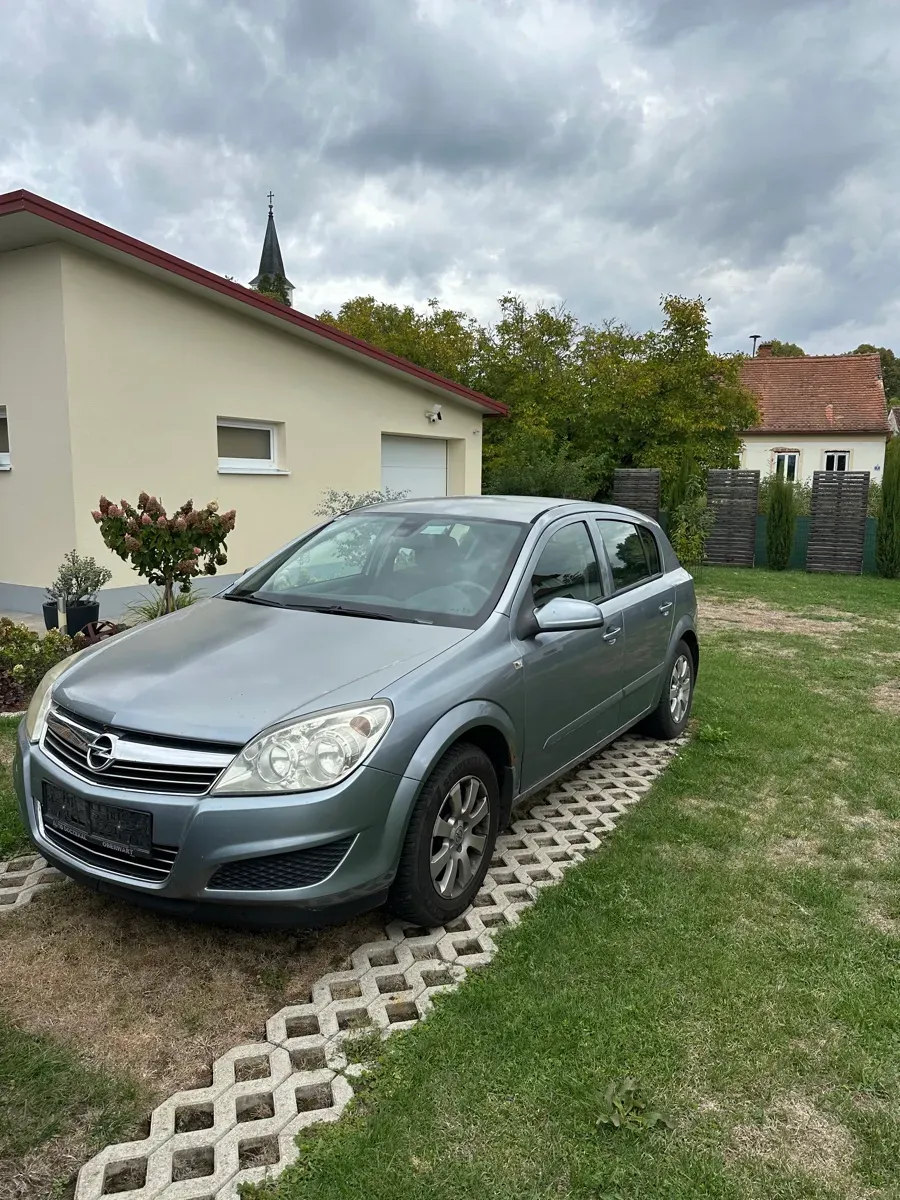 Opel Astra 2008 photo 2