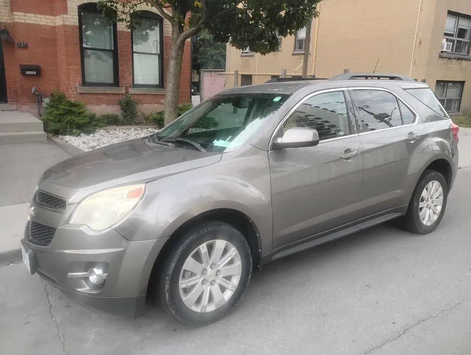 Chevrolet Equinox 2011 photo 2