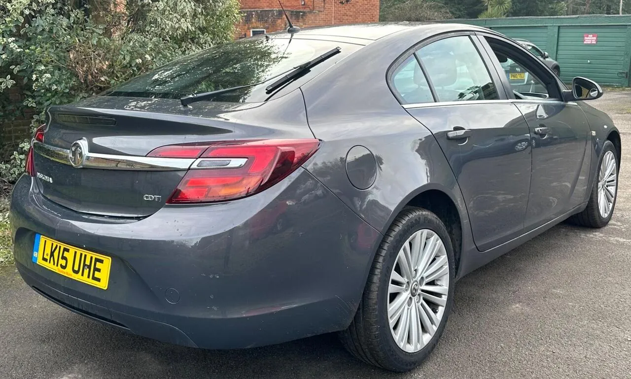 Vauxhall Insignia 2015 photo 5