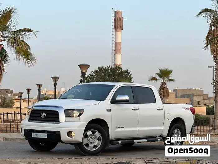 Toyota Tundra 2010 photo 2