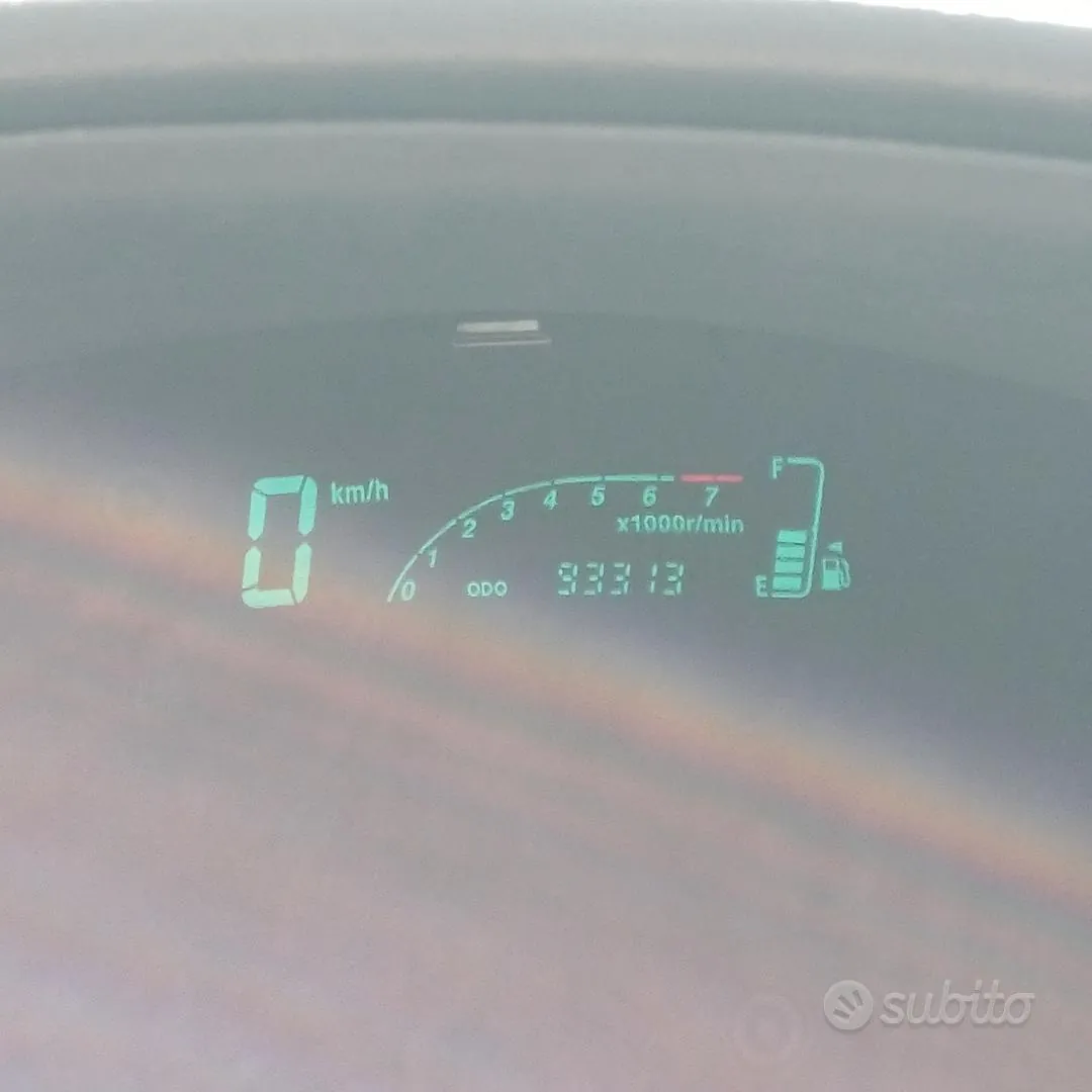 Toyota Yaris 2003 photo 3