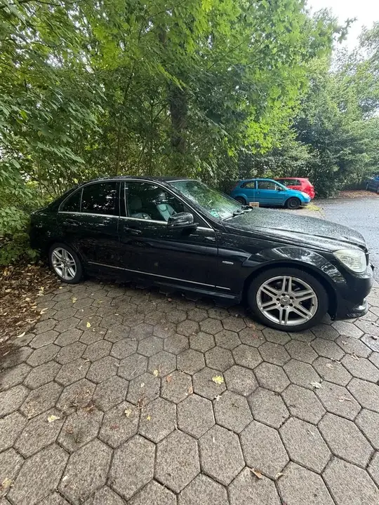 Mercedes-Benz C220