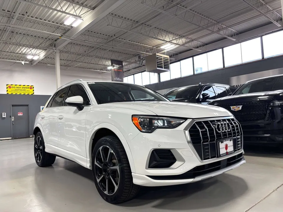 Audi Q3 2023 photo 2