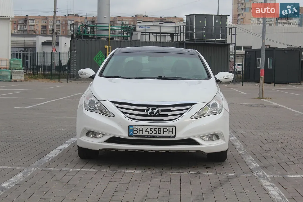 Hyundai Sonata 2010 photo 2