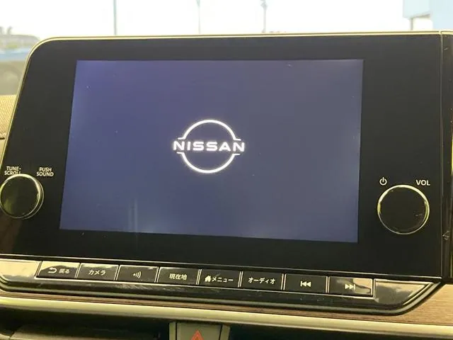Nissan Ora G 2022 photo 3