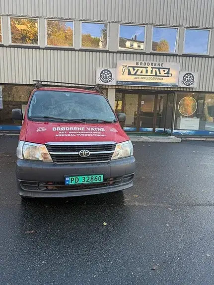Toyota Hiace 2010 photo 4