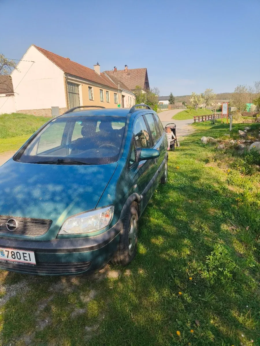 Opel Zafira 2001 photo 2
