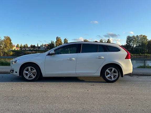 Volvo V60 2016 photo 3