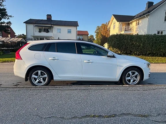Volvo V60 2016 photo 4