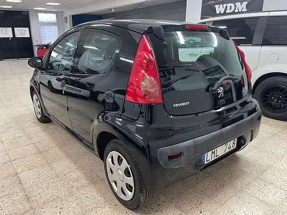 Peugeot 107 2010 photo 4
