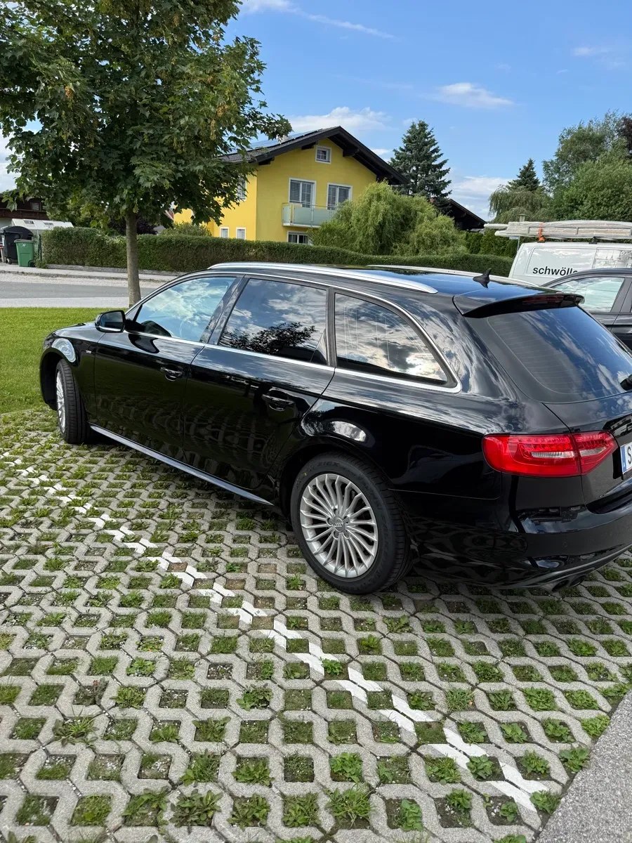 Audi A4 2015 photo 2