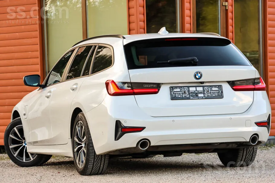 BMW 320 2022 photo 4