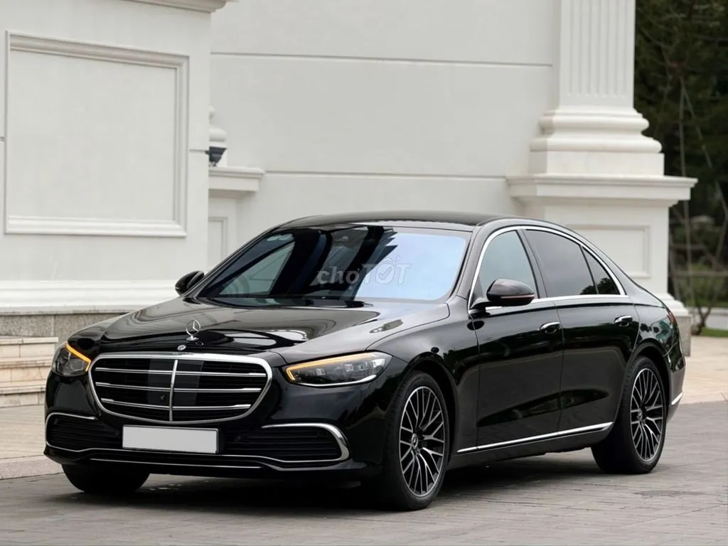 Mercedes-Benz S-Class 2023 photo 2