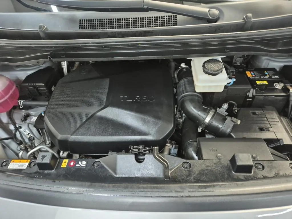 Hyundai Staria 2023 photo 5