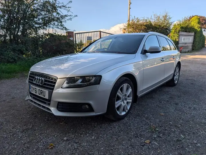 Audi A4 Avant 2011 photo 2