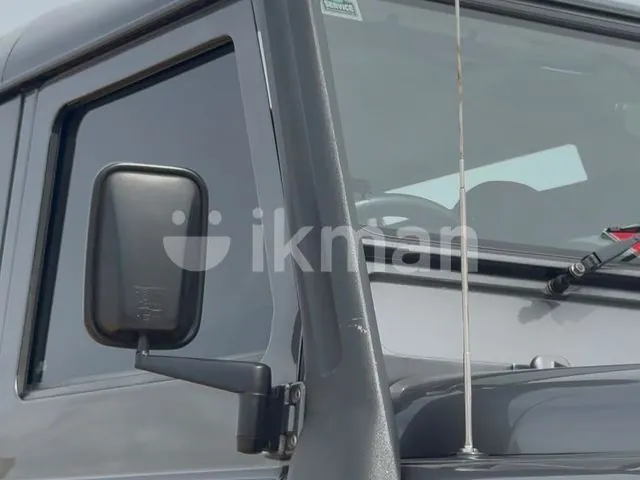 Land Rover Defender 2014 photo 4