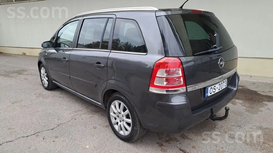 Opel Zafira 2009 photo 2