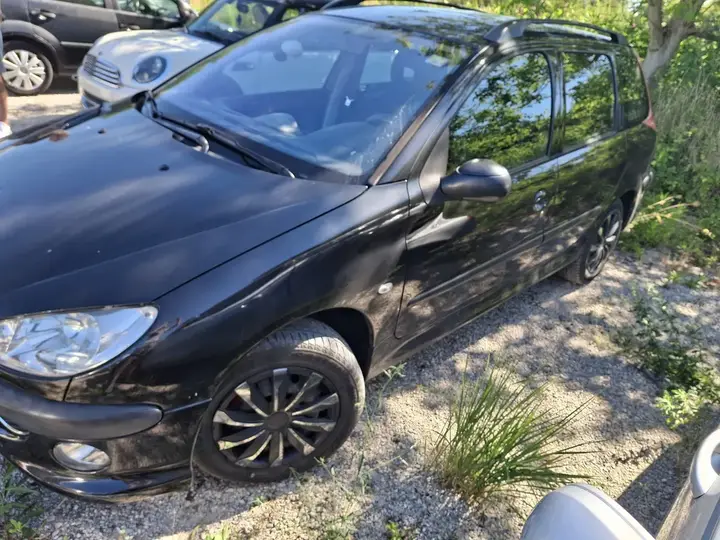 Peugeot 206 2006 photo 3