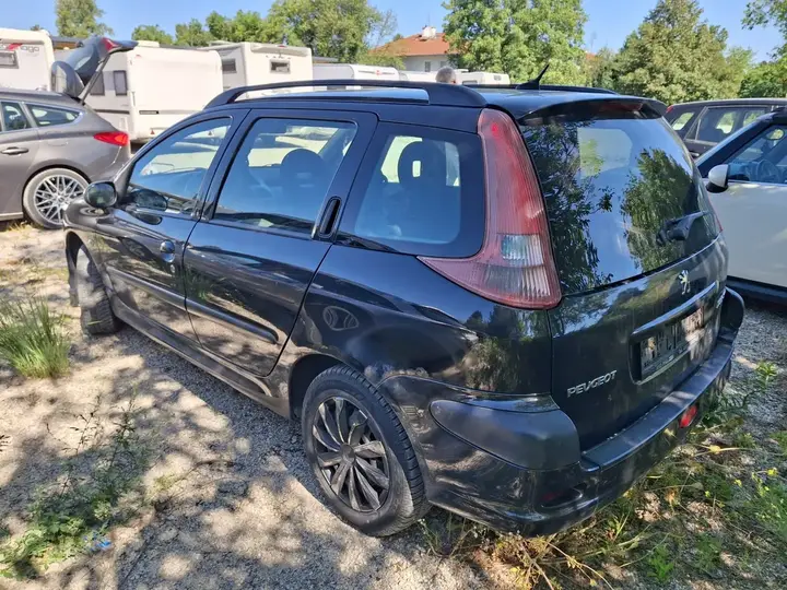 Peugeot 206 2006 photo 2