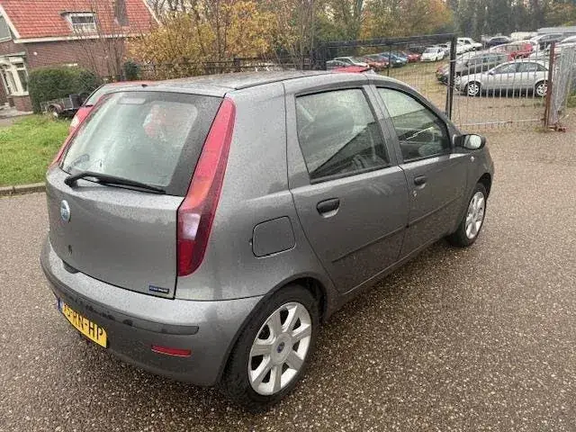 Fiat Punto 2005 photo 3