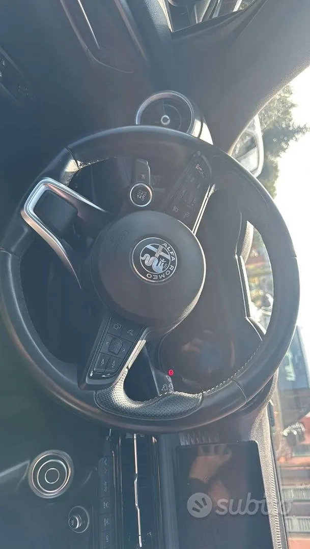 Alfa Romeo Tonale 2023 photo 4