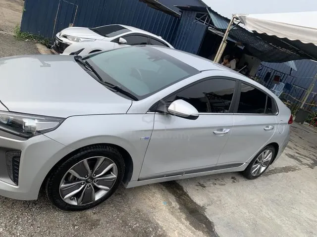 Hyundai Ioniq