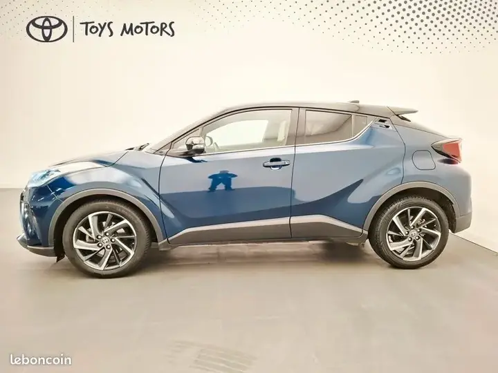 Toyota C-Hr 2023 photo 2