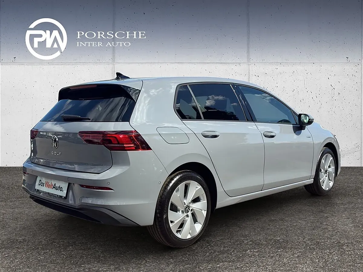 Volkswagen Golf 2026 photo 3