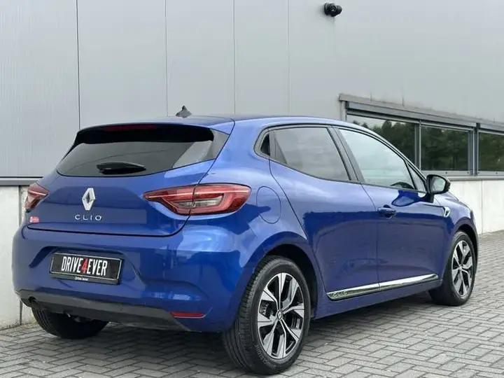 Renault Clio 2022 photo 3