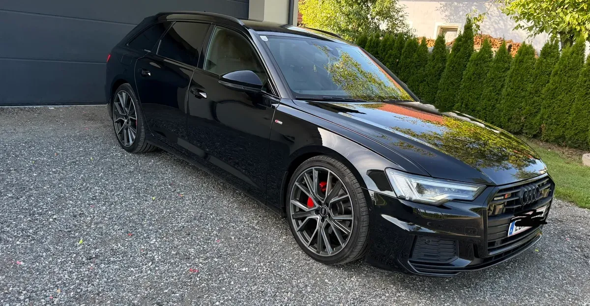 Audi A6 2022 photo 2