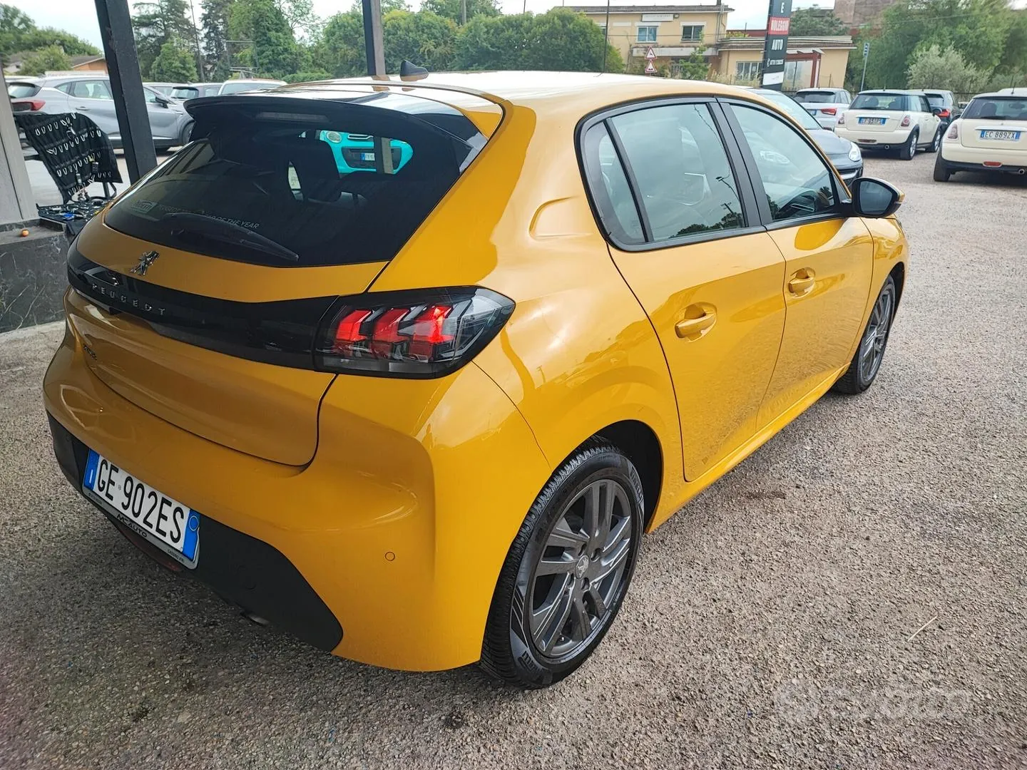Peugeot 208 2021 photo 4