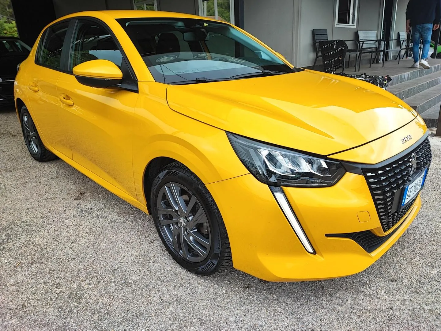 Peugeot 208 2021 photo 2