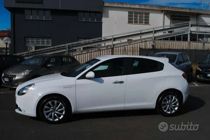 Alfa Romeo Giulietta 2017 photo 5